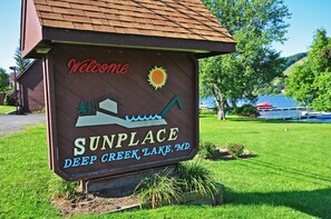 House (3 Bedrooms) | Property amenity - Sunplace 30 by Taylor Made Deep Creek (McHenry)
