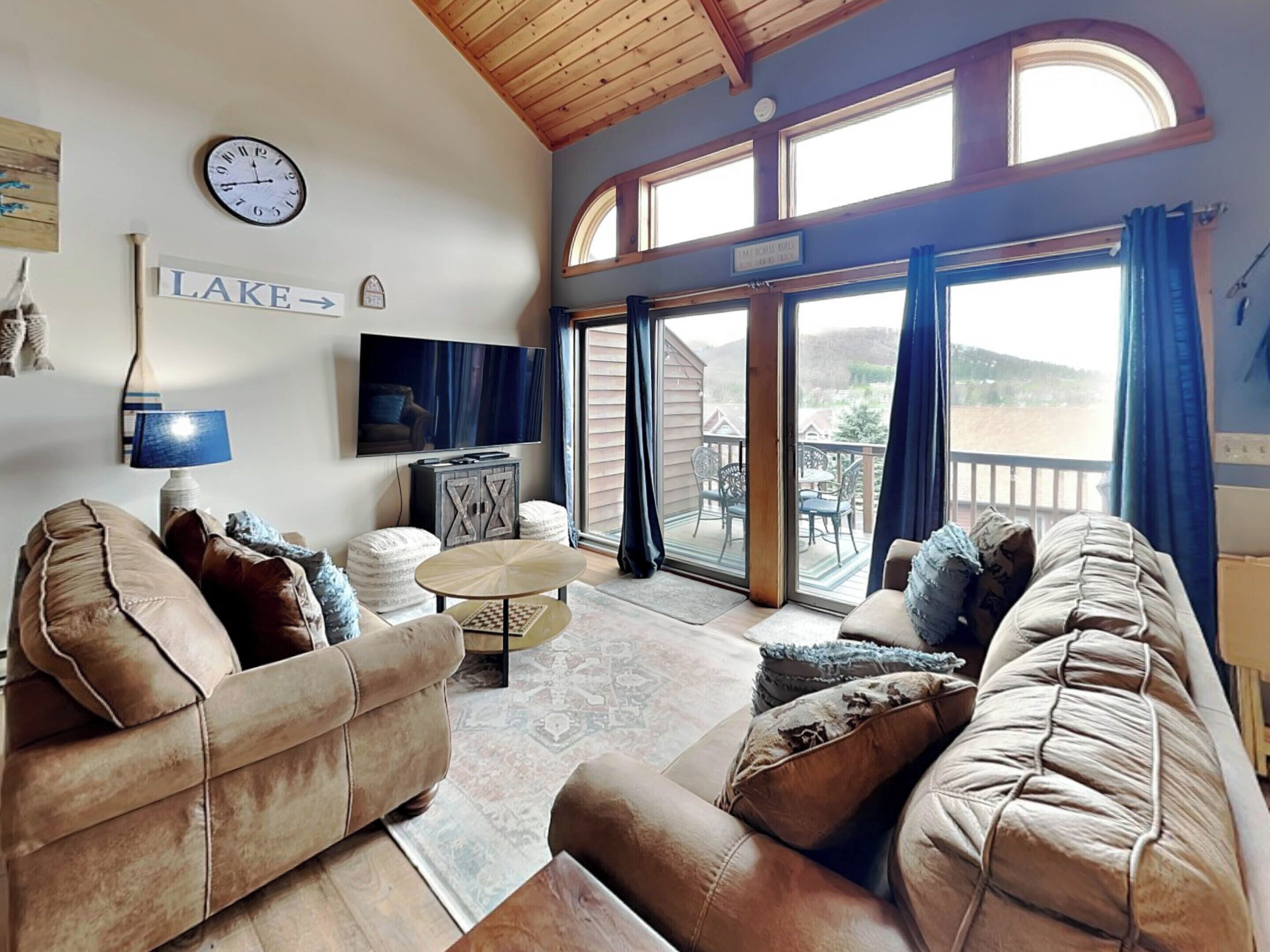 House (3 Bedrooms) | Living area | 50-inch flat-screen TV with digital channels, fireplace