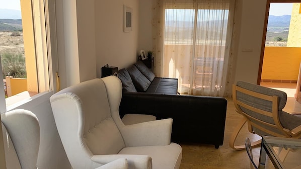 Smart TV - 2BR Apt on Golf Resort
Large pool
Access to Valle de Esta hotel facilities (Vera)