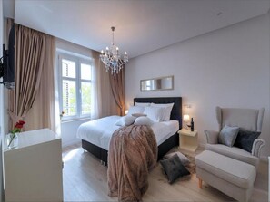1 chambre, fer et planche à repasser, accès Internet