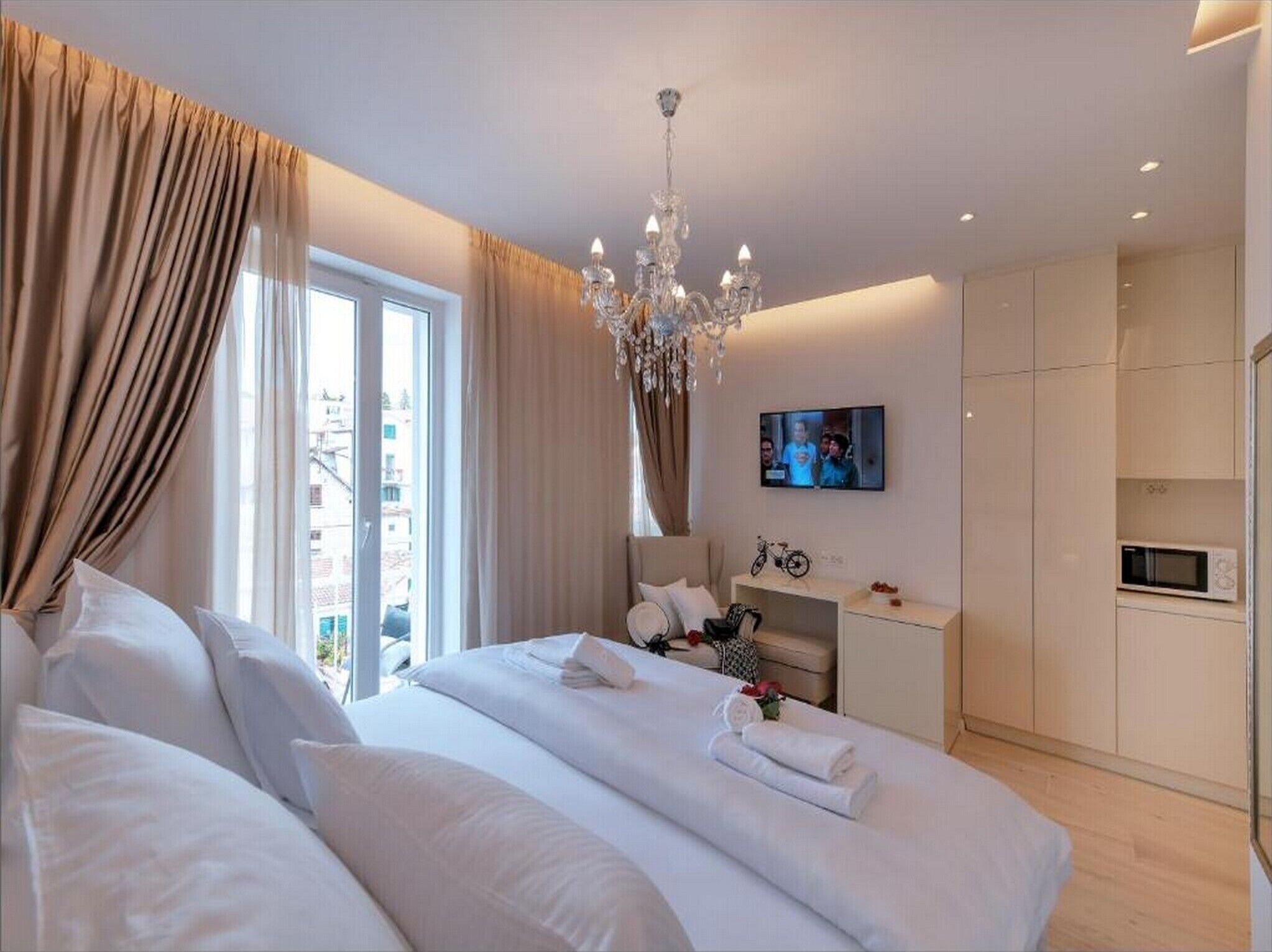 1 soverom, strykejern/-brett og internettilgang