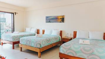 Chambre Triple | Bureau, Wi-Fi gratuit, draps fournis