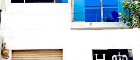 Façade de lâhĂ©bergement