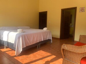 Habitación estándar, vista al jardín | Ropa de cama de alta calidad y ropa de cama 