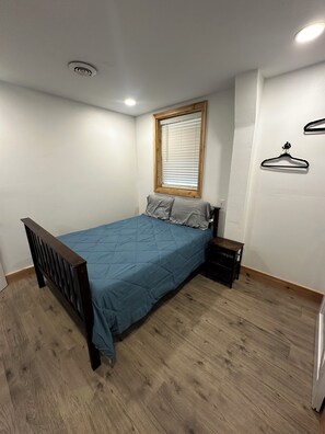 4 bedrooms, WiFi, bed sheets