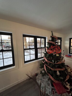 Interior - Cozy Glenwood retreat near Mt. Adams—ideal for families! (Glenwood)