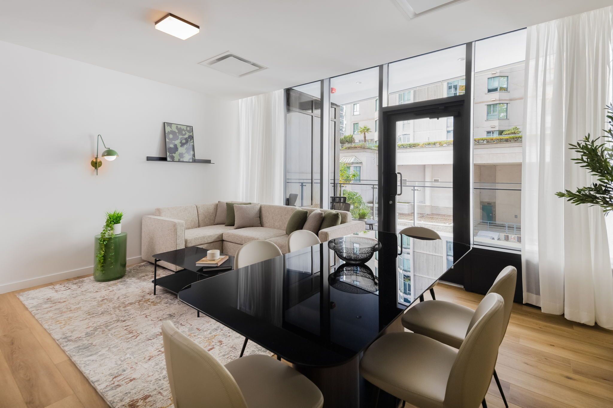 Photo - Smithe House