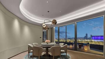 Ambassador Suite, 1 King Bedroom | In-room safe, desk, laptop workspace, blackout drapes