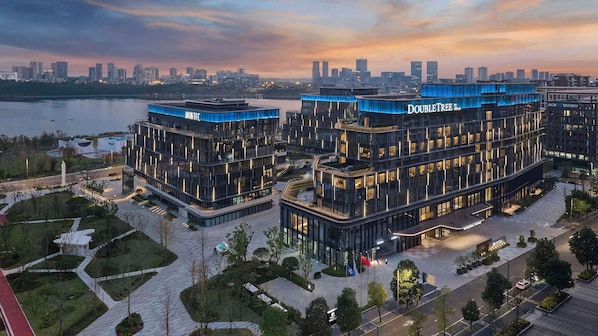 Exterior - Doubletree By Hilton Chengdu Xinglong Lake (Chengdu)