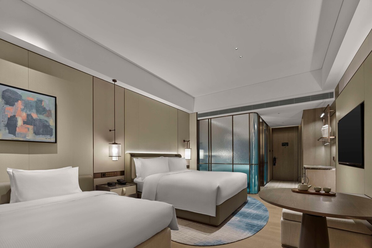 King Deluxe Room With Sofa Bed