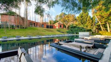 Appartement | Piscine | Piscine couverte, piscine extérieure (ouverte en saison)