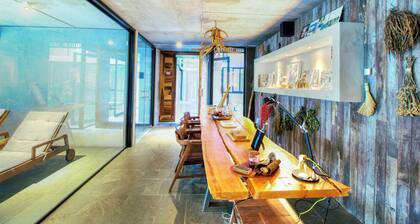 Oceana Suites Be House