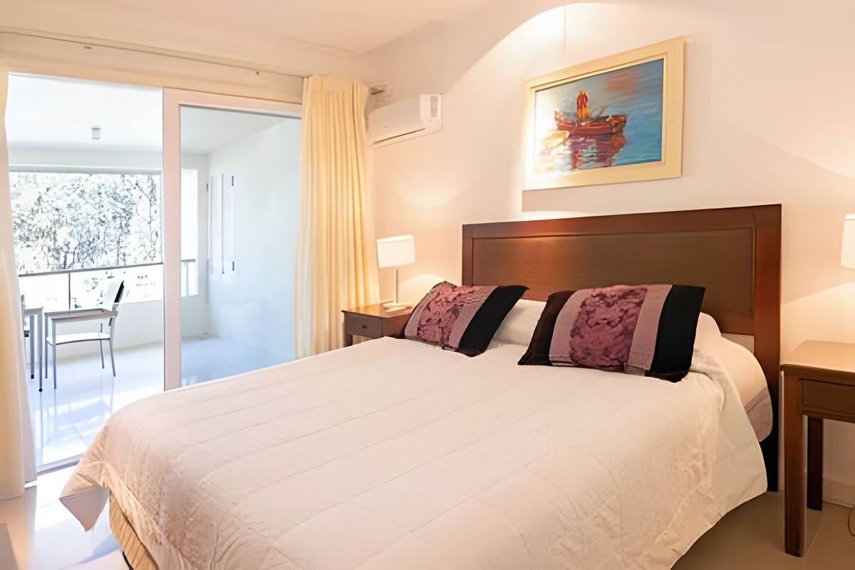 1 bedroom, premium bedding, individually decorated