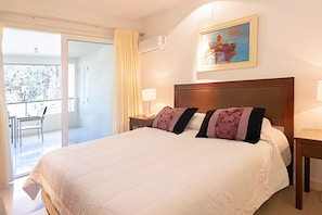 1 bedroom, premium bedding, individually decorated