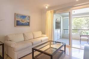 Appartement | Coin séjour | Télévision de 40 pouces avec chaînes par satellite