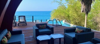 Villa Soleil - Private Jetty, Overlooking the Caribbean Sea