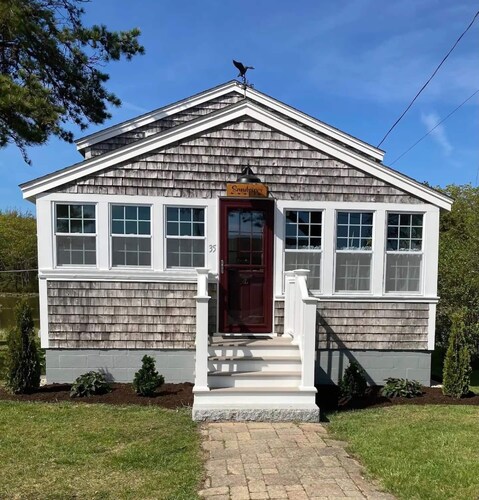 The Sandpiper Cottage at Goose Rocks Beach