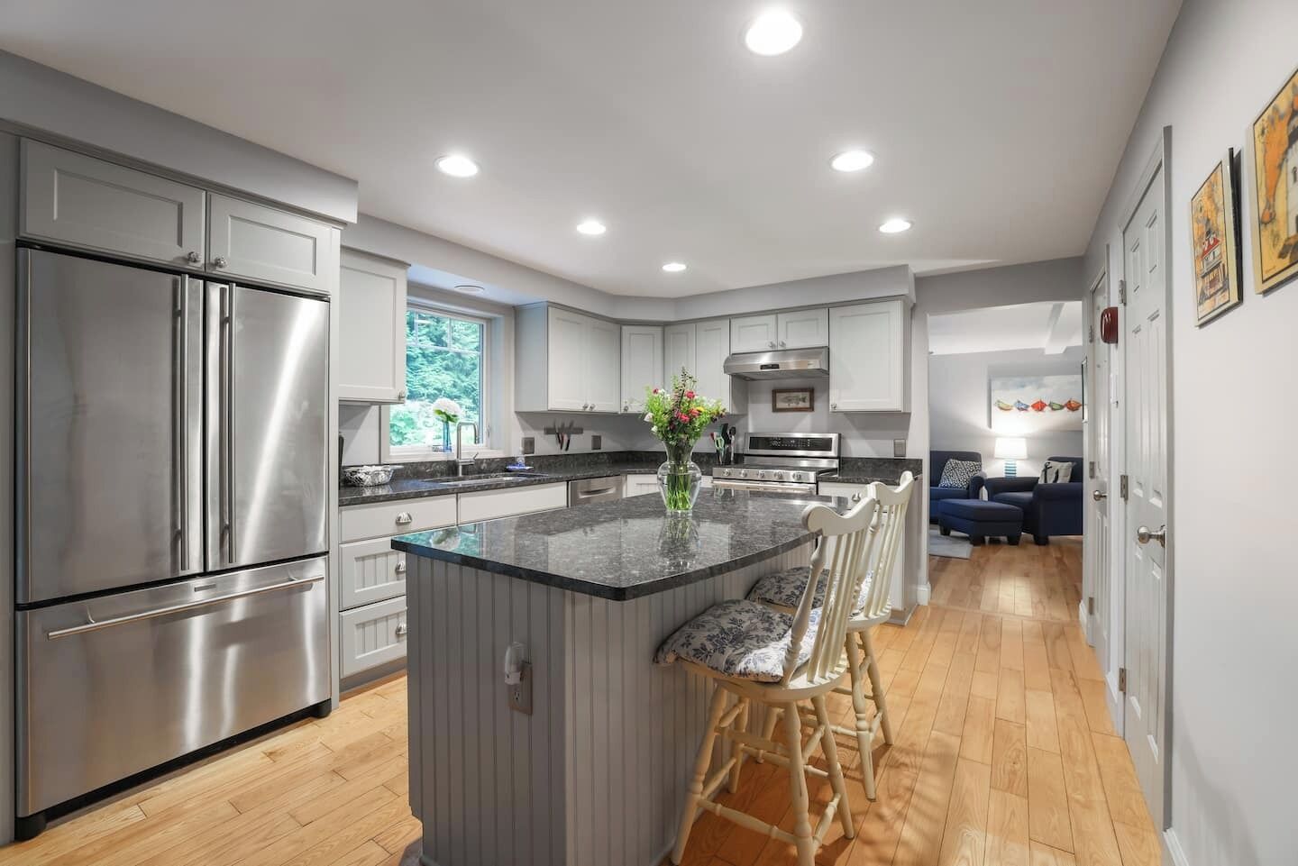 冰箱、微波炉、烤箱、炉灶