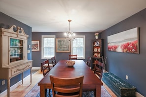 Dining - Bright & Spacious Home near to Beaches and Dock Sq (Kennebunk)