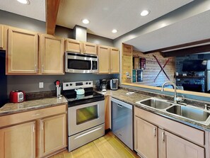 Studio (2 Bedrooms) | Property amenity