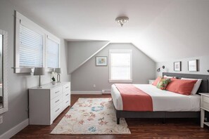 2 habitaciones, tabla de planchar con plancha, cuna de viaje y wifi