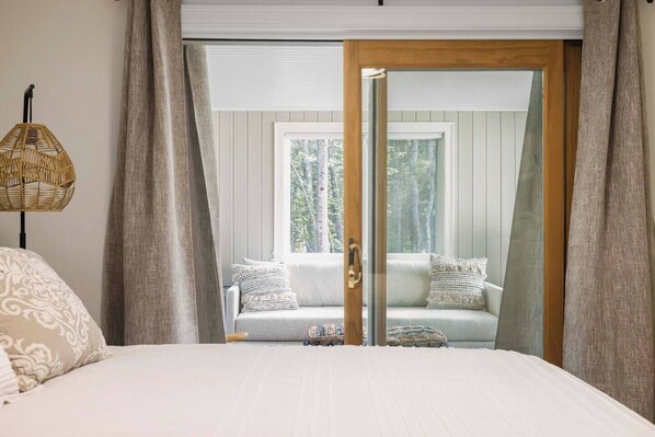 3 chambres, bureau, fer et planche à repasser, accès au Wi-Fi (inclus)