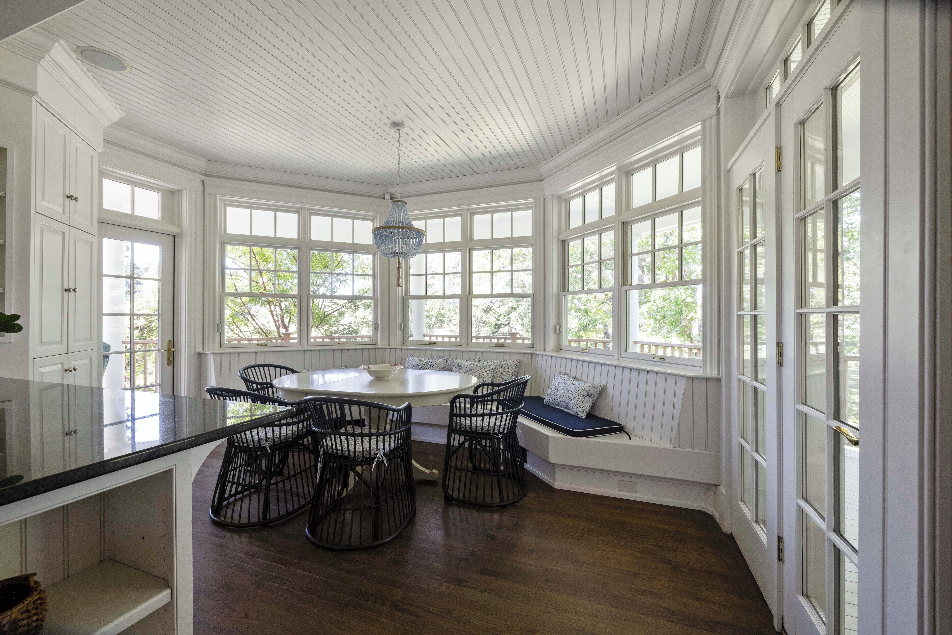 Luxurious 7 bedroom, walk to Mother's Beach, Golf Course Views & families
