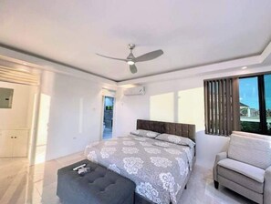 3 bedrooms, desk, iron/ironing board, free WiFi