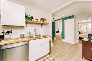 Interior - The Lark’s Nest - A Gem in a Tranquil Neighborhood (Great Falls)