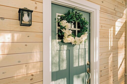 The Lark’s Nest - A Gem in a Tranquil Neighborhood