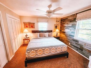4 bedrooms, WiFi, bed sheets
