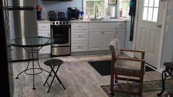 雪櫃、爐具、廚房用具/餐具/器皿