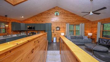 House (3 Bedrooms) | Property amenity