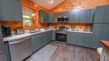 House (3 Bedrooms) | Property amenity