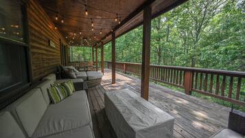 House (3 Bedrooms) | Property amenity