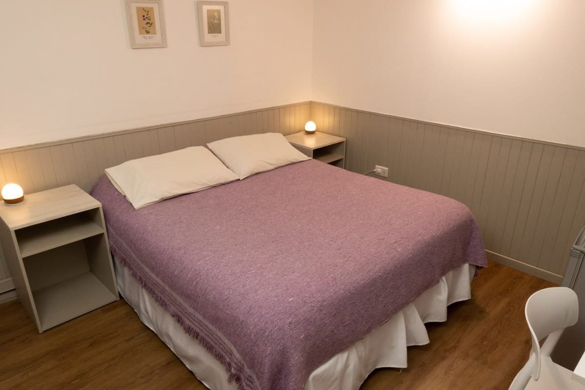 Kamer, 1 twee- of 2 eenpersoonsbedden | 1 slaapkamer, gratis wifi, beddengoed