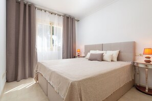 5 camere, ferro/asse da stiro, culla da viaggio, Wi-Fi gratuito