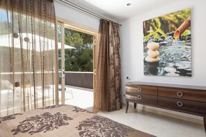 5 Schlafzimmer, Bügeleisen/Bügelbrett, Reisekinderbett, kostenloses WLAN