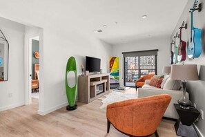 Smart TV, offices