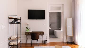 Soundproofing, free WiFi, bed sheets