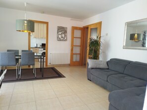Smart TV - Sitges Welcome Home Apartment (Sitges)