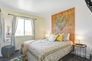 2 Schlafzimmer, Zimmersafe, Schreibtisch, Bügeleisen/Bügelbrett