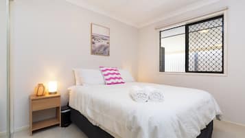 2 bedrooms, desk, iron/ironing board, free WiFi