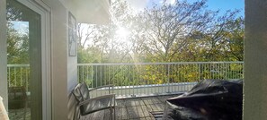 Terrace/patio - Proche Sites des JO : Appartement Lumineux 3 Chambres, Terrasse, vue et Parking (Villemomble)