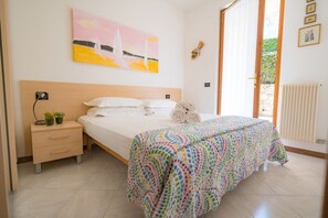2 slaapkamers, een strijkplank/strijkijzer, wifi, beddengoed
