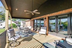 Outdoor dining - Beautiful Kentucky Lake Getaway w/ Dock & Deck! (New Concord)