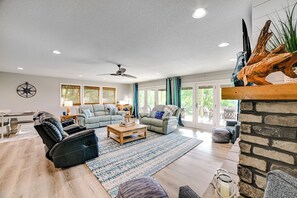 TV, fireplace, books - Beautiful Kentucky Lake Getaway w/ Dock & Deck! (New Concord)