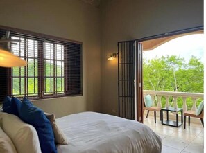 4 bedrooms, WiFi, bed sheets - Kapinjala Villa (Plymouth)