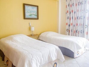 3 bedrooms, in-room safe, desk, iron/ironing board
