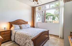 5 Schlafzimmer, Reisekinderbett, kostenloses WLAN, Bettwäsche